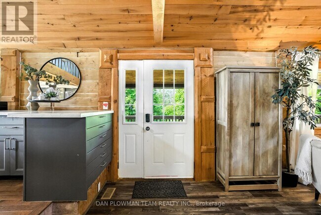 Photo du bâtiment - 552 Mitchell Rd