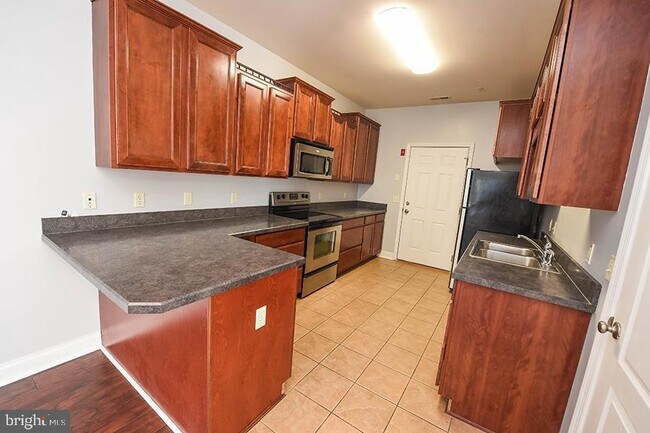 Foto del edificio - 1455 Hidden Meadow Ln