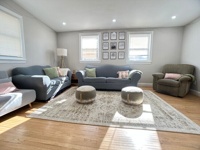 Foto del edificio - 10 Glenmont Rd