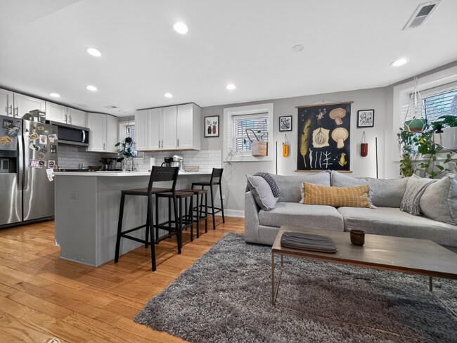 Foto del edificio - 3534 W Wrightwood Ave