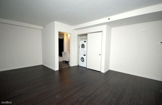 Foto del edificio - 235 E 44th St