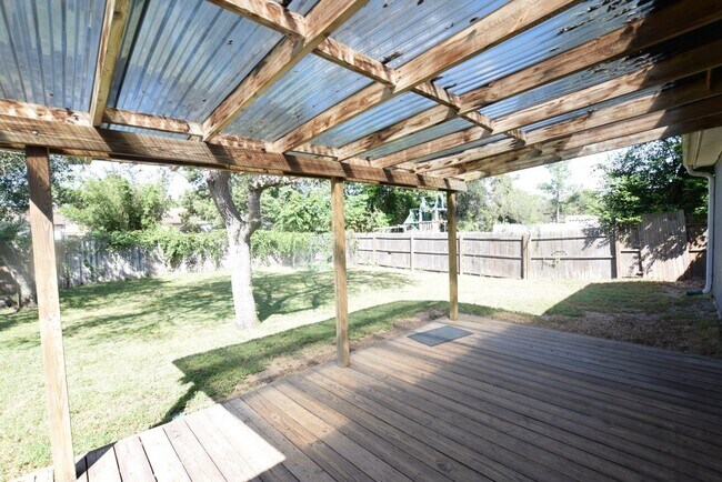 Foto del edificio - 870 Farrington Dr