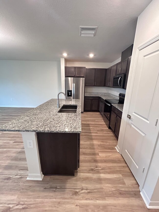 Photo - BELLAVIVA 9276 House