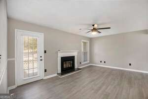 Building Photo - 9432 Cypress Ln