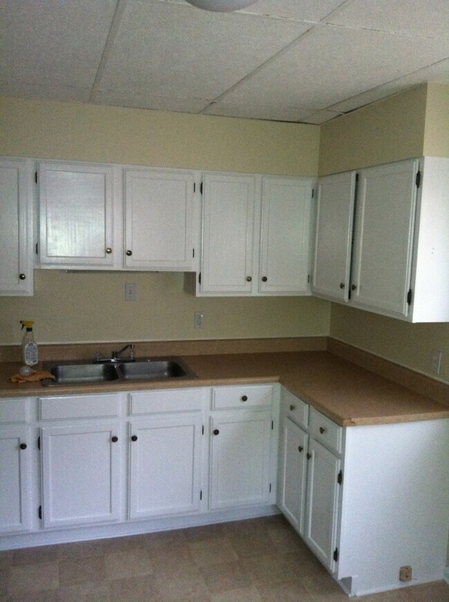 Foto del edificio - Three Bedroom Townhouse For Rent (East Rochester)