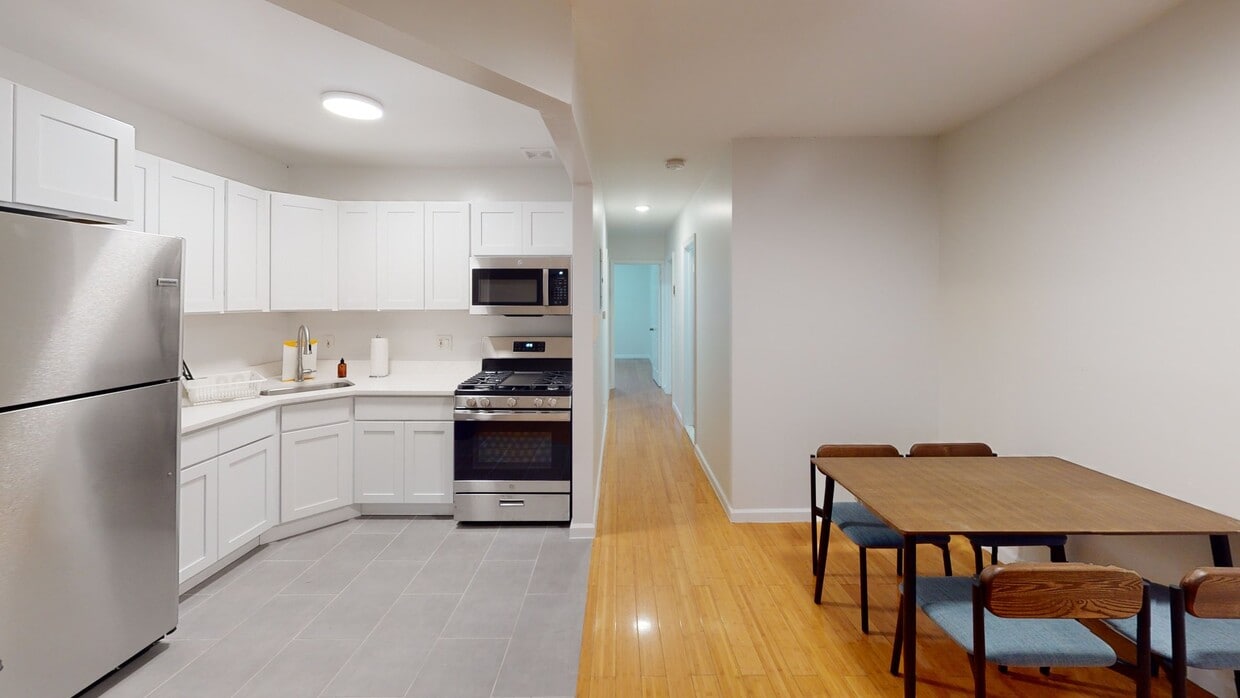Photo - Private bedroom in 4 bed/2 bath Home