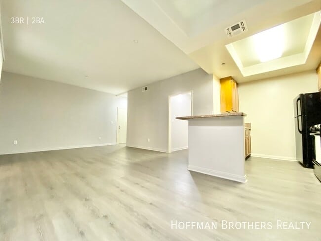 Foto del edificio - 3625 Jasmine Ave