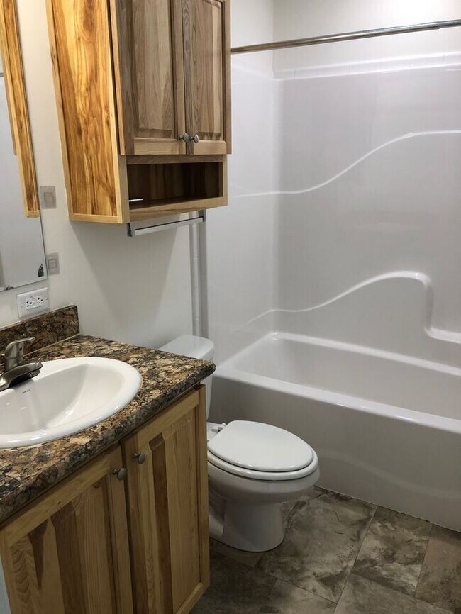 Foto del edificio - 1543 Ervin Ln