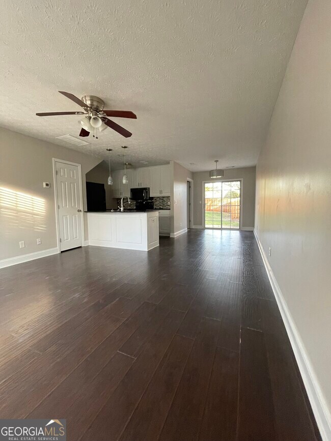 Foto del edificio - 2880 Florence Dr