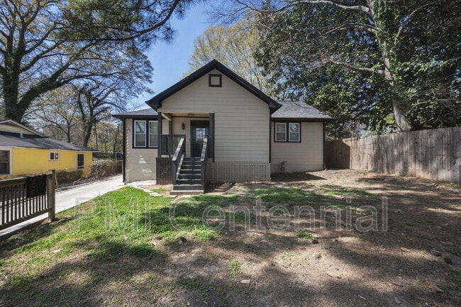 Photo - 562 Gary Rd NW House