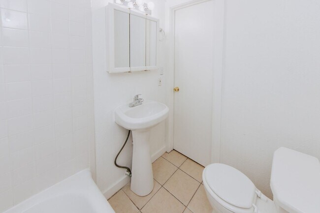 Foto del edificio - 2 Bedroom 1 bath