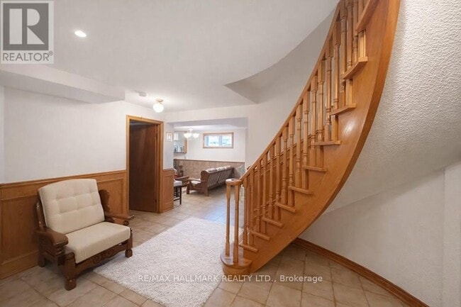 Building Photo - 19 Raymerville Dr