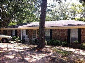 Building Photo - 1250 Baylor Dr