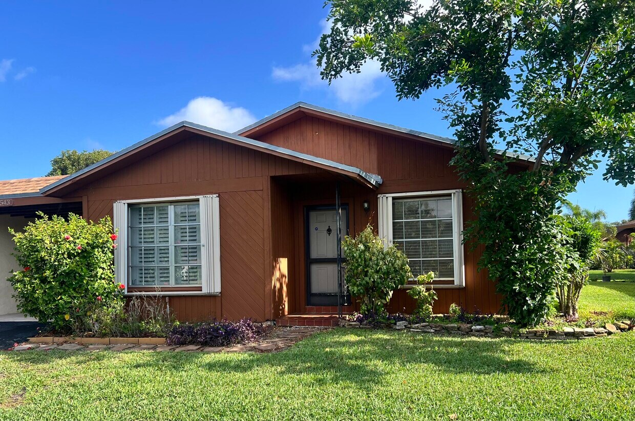 Foto principal - 543 SE 27th Way