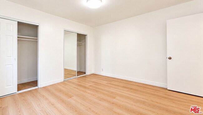 Foto del edificio - 633 Hayworth Ave