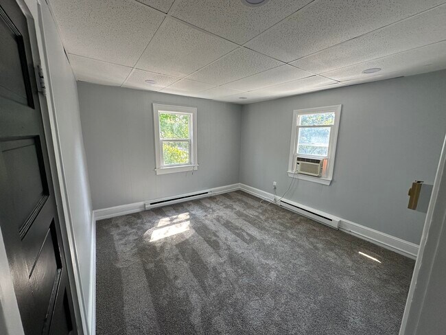 Building Photo - 6921 Urner Ave