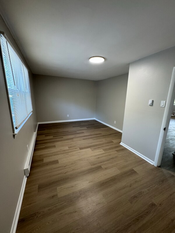 Foto del edificio - 319 Columbia Ave