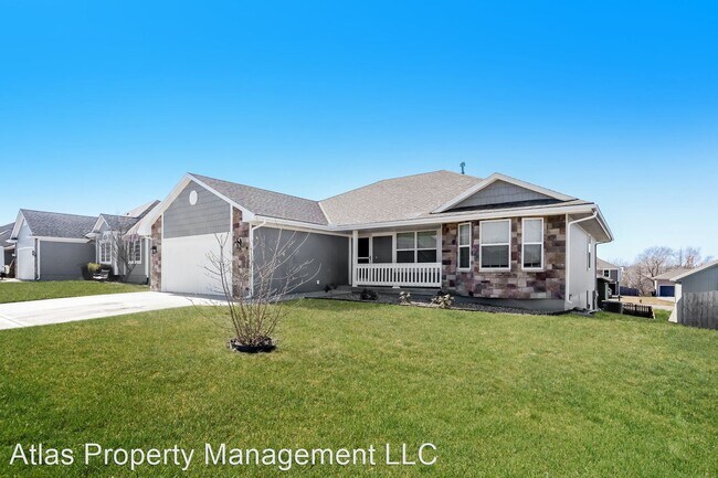 Foto del edificio - 4 br, 3 bath House - 16910 Meadow Creek Court