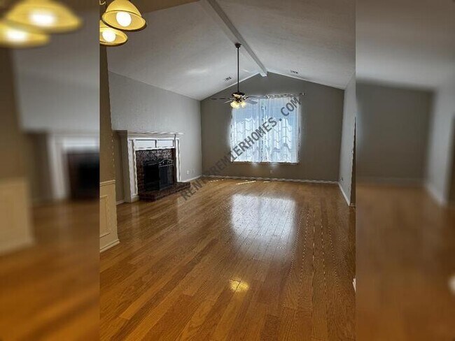 Foto del edificio - 17617 Wain Bridge Ave
