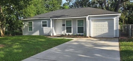 Building Photo - 6142 Beldart St