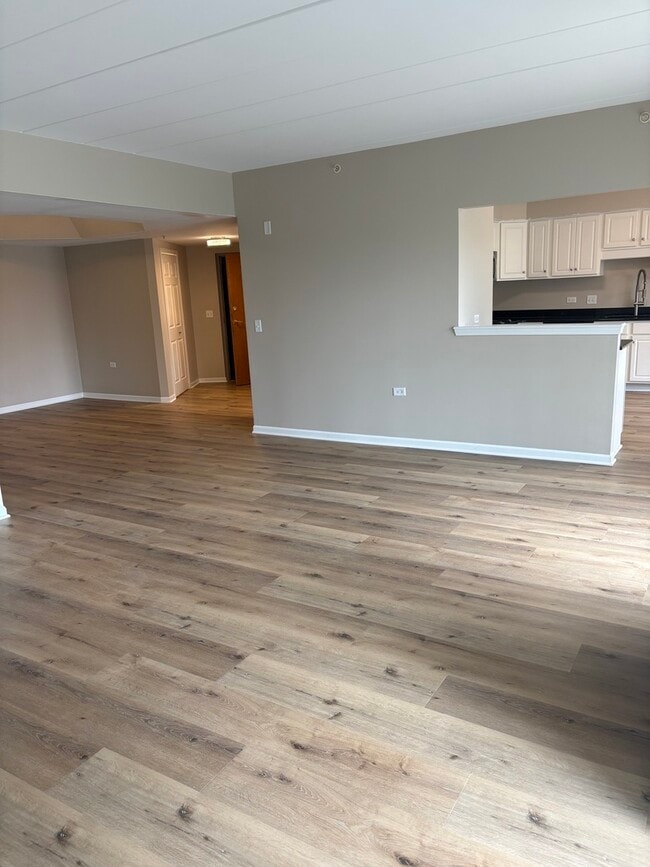 Building Photo - 14100 Sheffield Dr