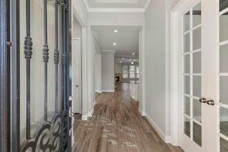 Building Photo - 18855 Collins View Dr