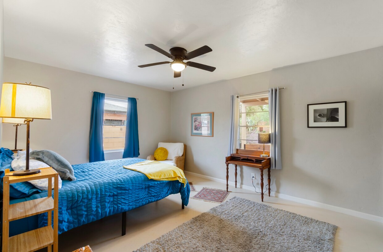Foto principal - 2133 E Mabel St