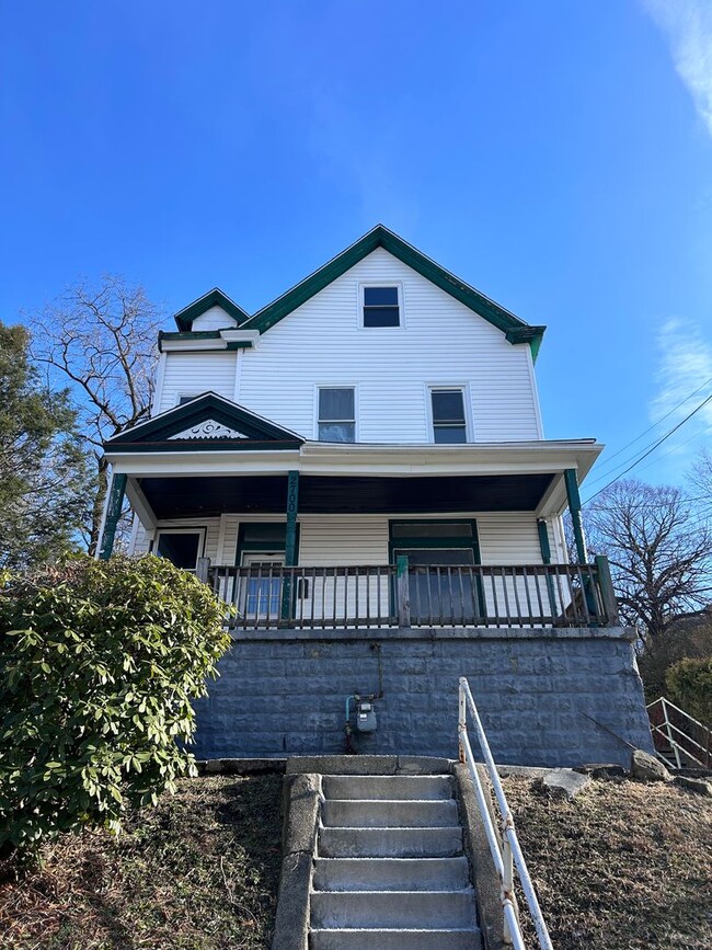 Building Photo - 2700 Perrysville Ave