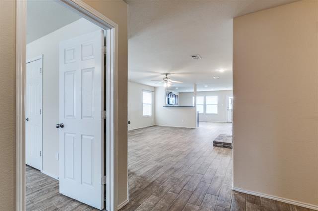 Foto del edificio - 325 Chalkstone Dr
