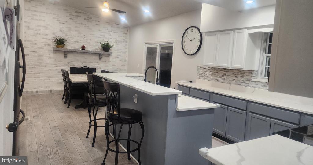 Foto principal - 3693 Brookeside Dr