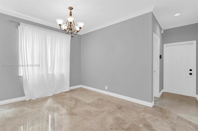 Foto del edificio - 1518 Maple Dr