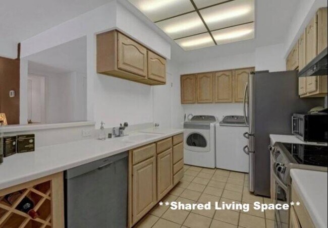 Building Photo - bedroom in Los Angeles CA 90048