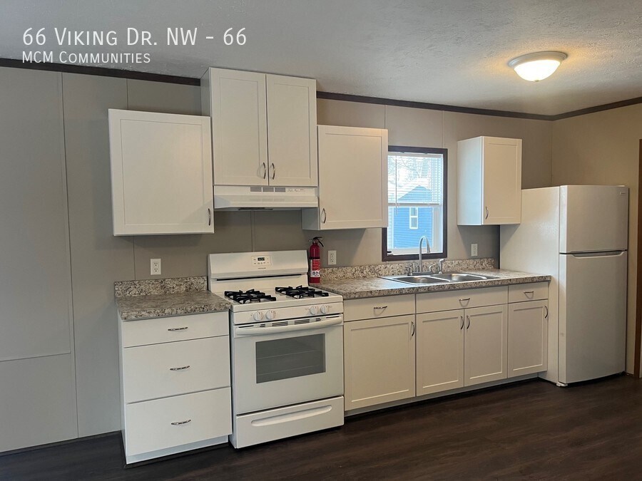 STUNNING 3 BED/2 BATH HOME! 66 Viking Dr. NW House for Rent in Sparta