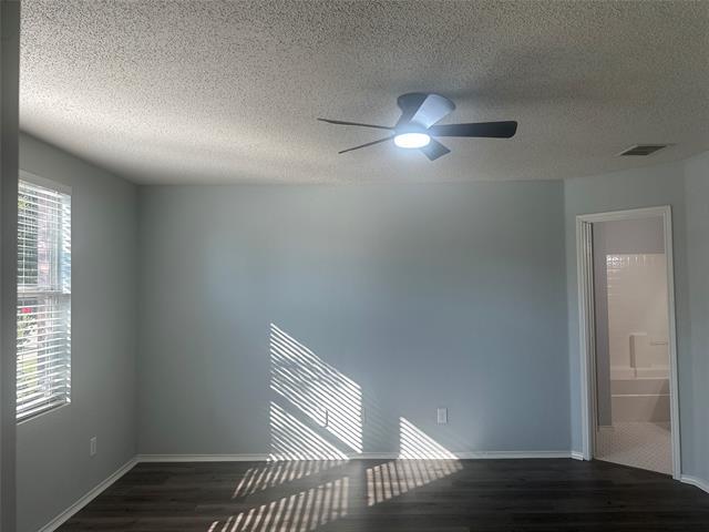 Foto del edificio - 1744 Hickory Creek Ln