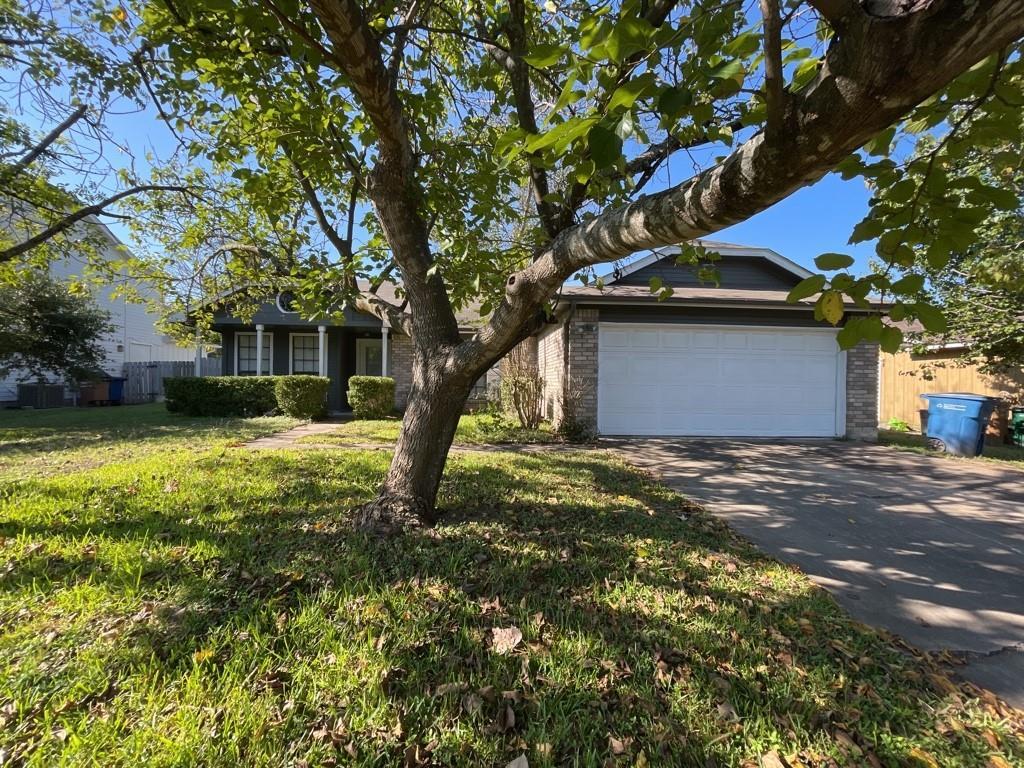 Primary Photo - 1417 Charolais Dr