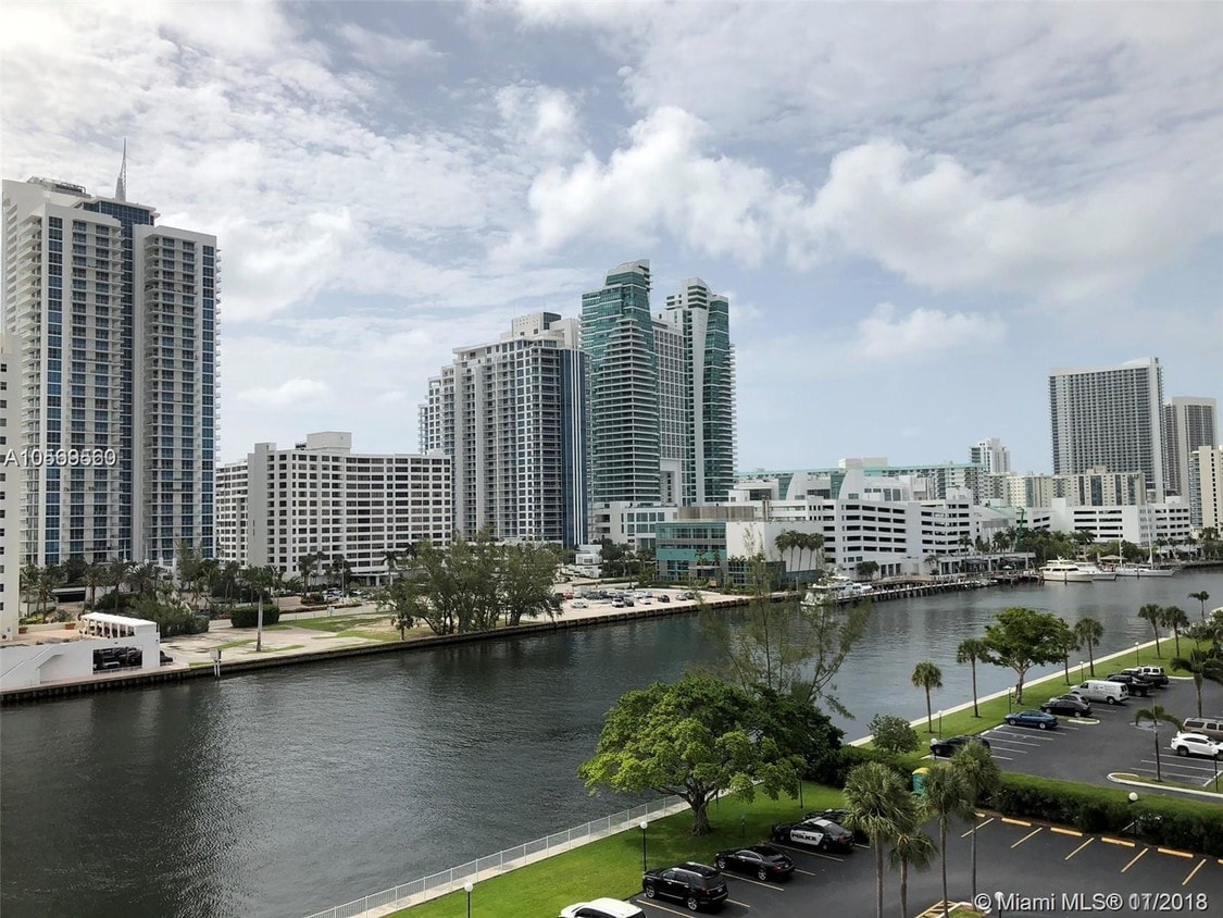 800 Parkview Dr, Hallandale Beach, FL 33009 Condo for Rent in