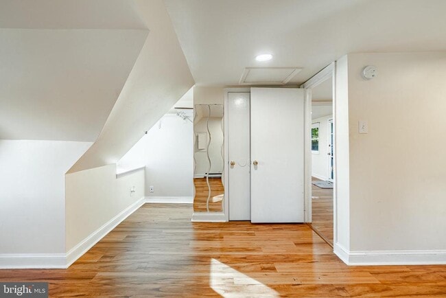 Building Photo - 228 Crawford Ave