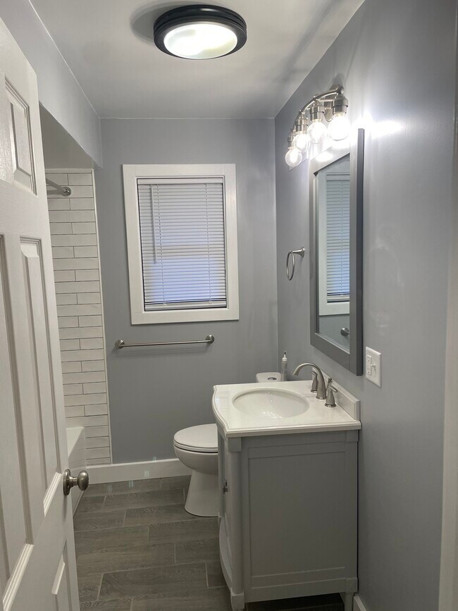 Building Photo - 1200 Glendale Ave