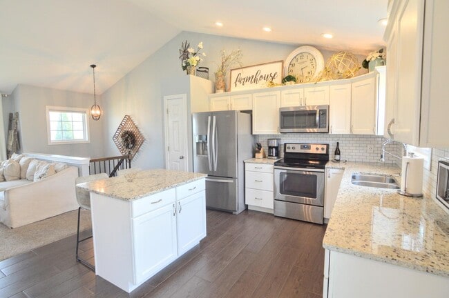 Building Photo - 226 Veneto Dr