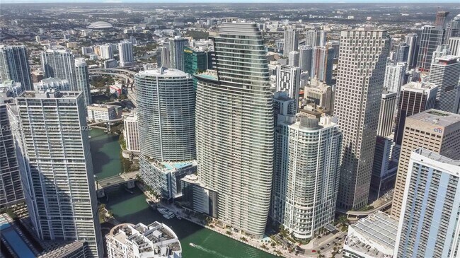 Foto del edificio - 300 Biscayne Blvd Way