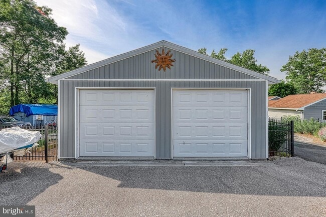 Building Photo - 366 Lake Meade Dr