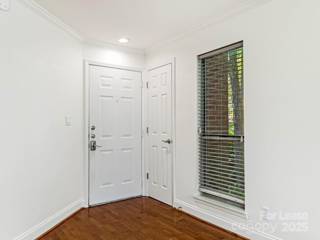 Building Photo - 2506 Cranbrook Ln
