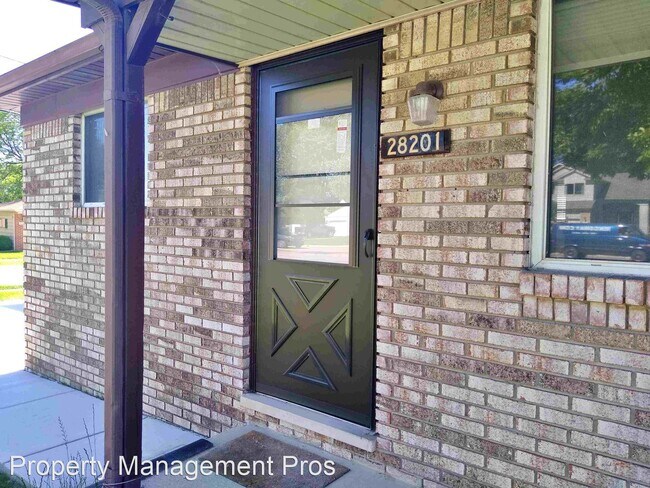 Building Photo - 2 br, 1 bath House - 28201 Little Mack Ave
