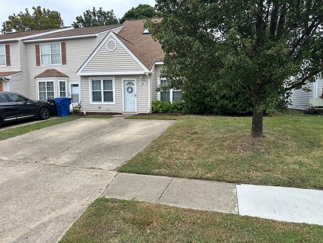 Building Photo - End Unit Townhouse for Rent