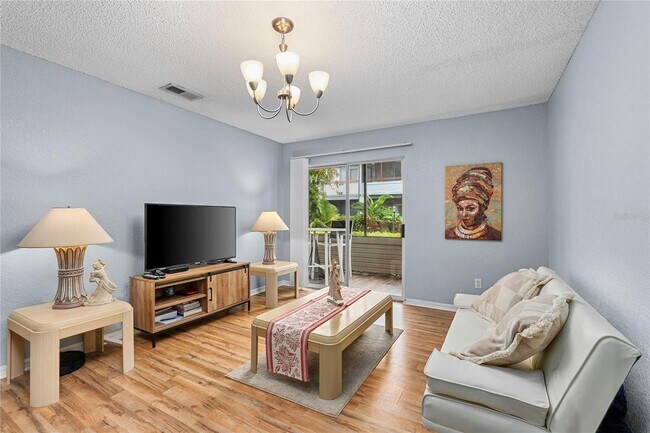 Foto del edificio - 10265 Gandy Blvd N