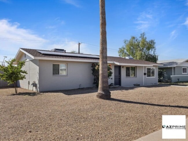 Building Photo - Spacious apartment available for rent