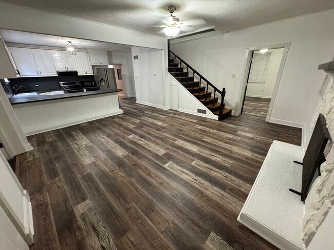 Foto del edificio - 5926 Saufley Pines Rd