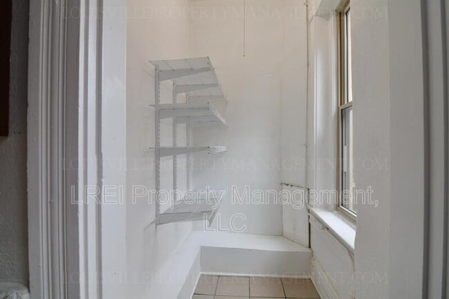 Building Photo - 607 St Catherine St