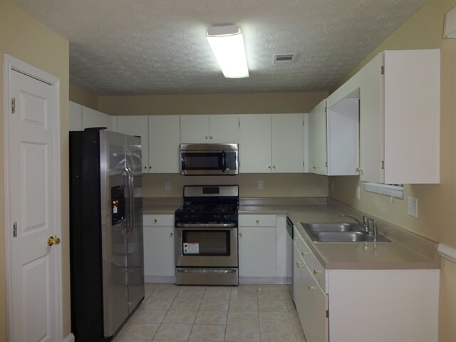 Building Photo - 968 Sentry Ct