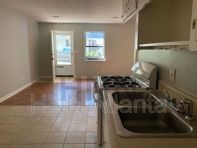 Foto del edificio - 2698 George St NW